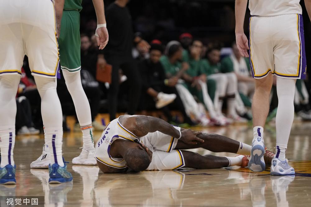 看待他作为 看待他作为