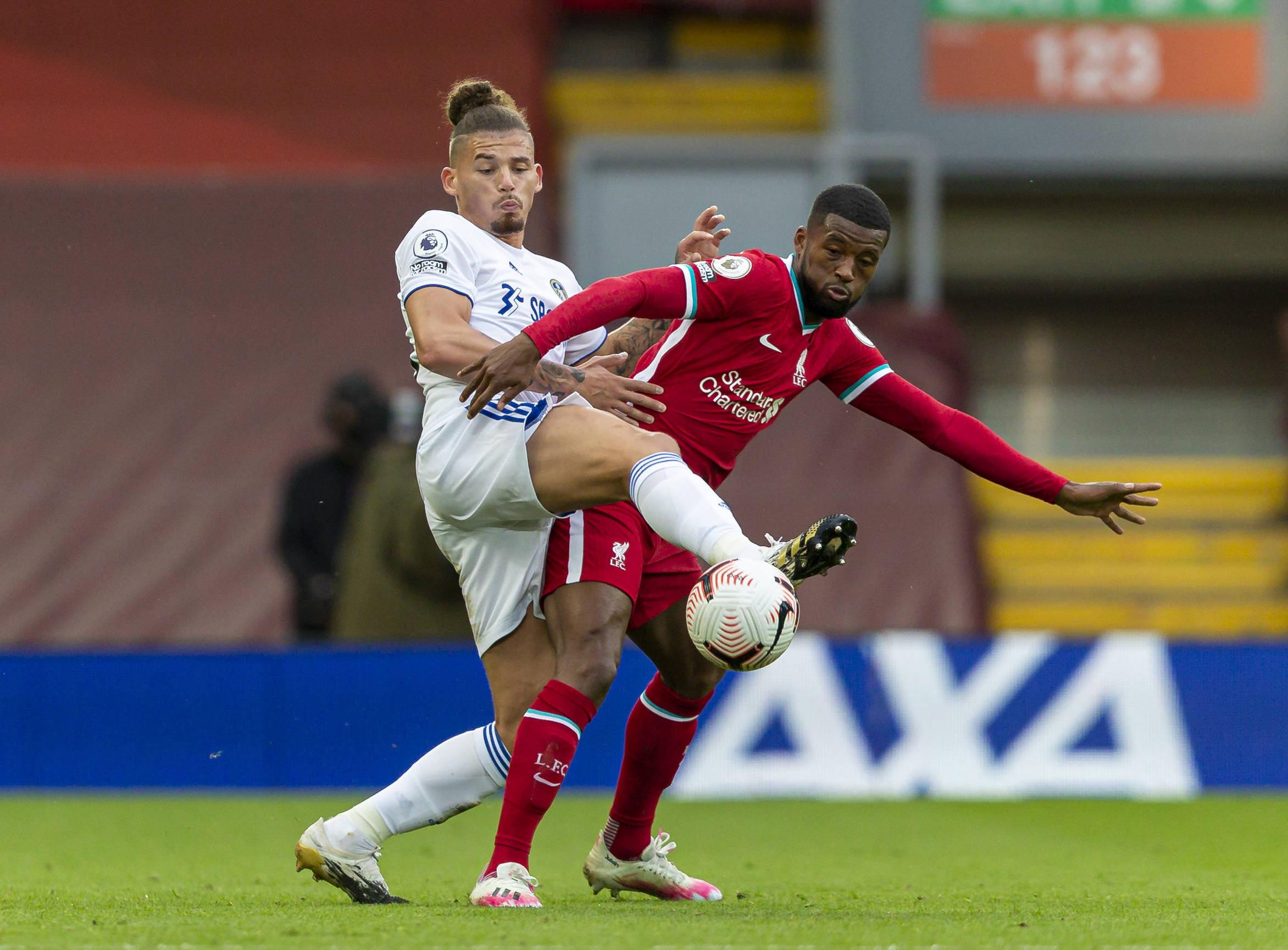 划仍然充满 划仍然充满