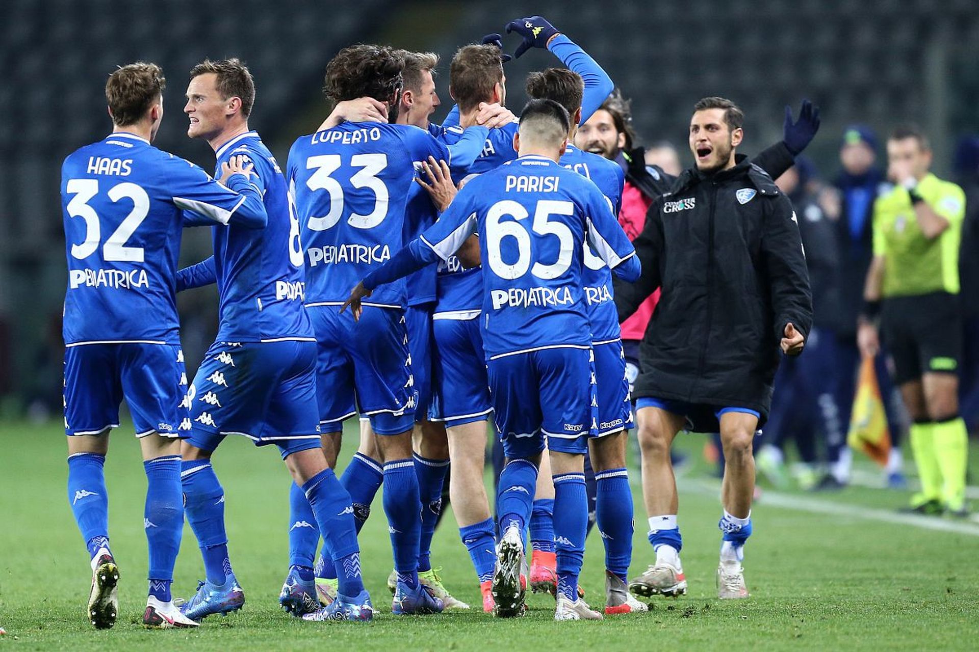 了令人瞩目 了令人瞩目